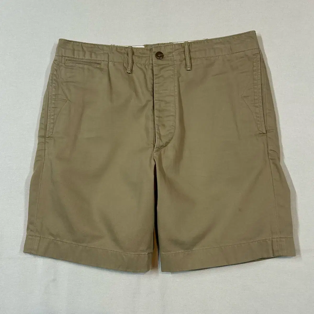 Elimeno EL Two-Tuck Heavy Bermuda Pants Black on Bunjang