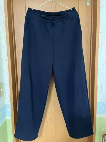 유니클로 C 맨투맨 와이드 팬츠
