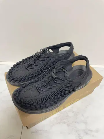 KEEN 샌들 UNEEK 유니크 블랙 26cm