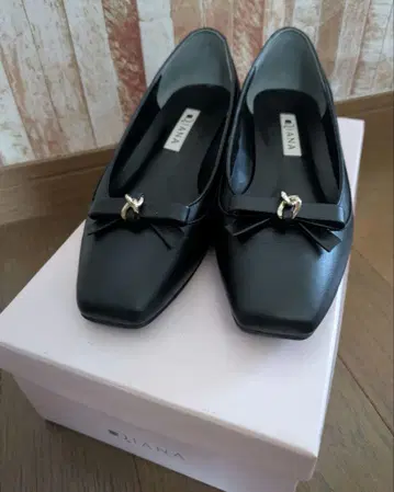 DIANA 블랙 리본 포함 스퀘어토 22cm