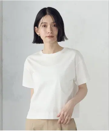 화이트 반팔 티셔츠 M 사이즈
