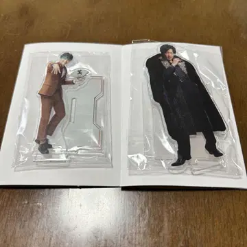 히프스테 랜덤 아크릴 스탠드 화이트 큐비클라