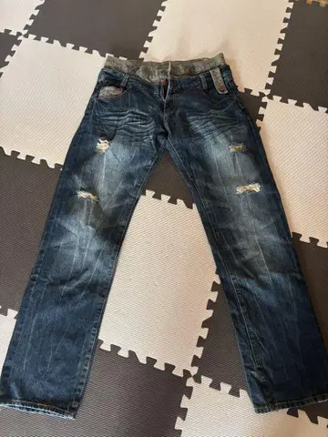 데미지 가공 다크 블루 데님 팬츠 L 사이즈