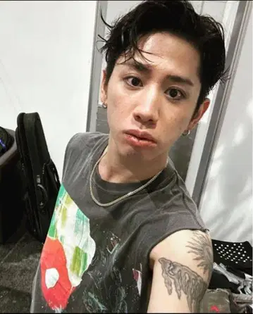 don't care 티셔츠