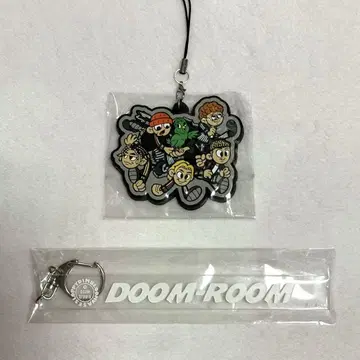 DOOMROOM sloppydim BLOOMVASE 굿즈