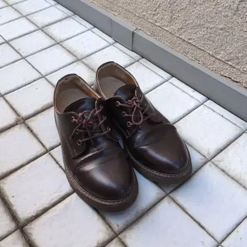 다크 브라운 Dr. Martens 닥터 마틴스 가죽 신발