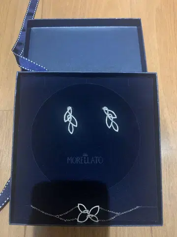 MORELLATO 리프 모티브 귀걸이 팔찌 세트