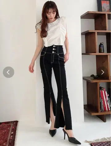 GYDA H/W 버튼 슬릿 플레어 칼라 팬츠