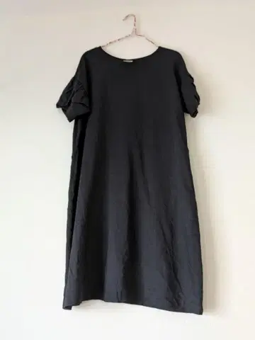 quatre saisons 네이비 반팔 린넨 원피스 내 방 리빙