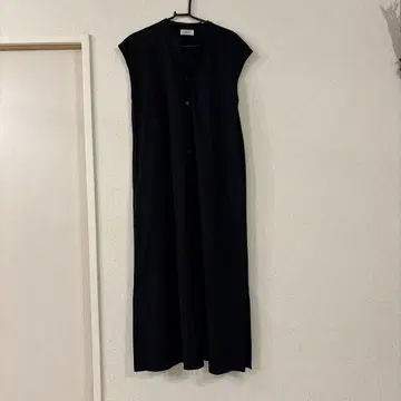 IENA 네이비 슬리브리스 셔츠 원피스