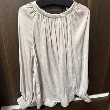 베이지 긴팔 블라우스 S