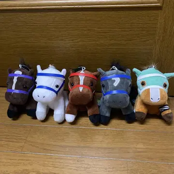 앉은 경주마 5마리 세트