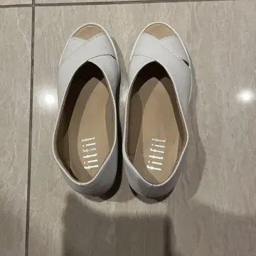 fitfit 화이트 오픈토 슬립온