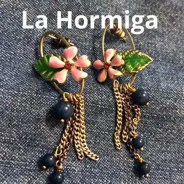 La Hormiga 라 오리미가 꽃 귀걸이