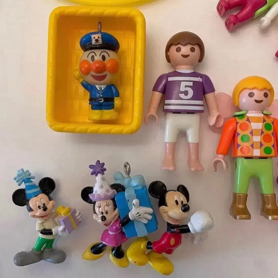 MICKEY MOUSE | 미키마우스 Mickey Mouse Vintage Figure #미키마우스,#빈티지피규어,#빈티지인형,#월트디즈니,#빈티지소품  on Bunjang Global Site., image size:1094x1094