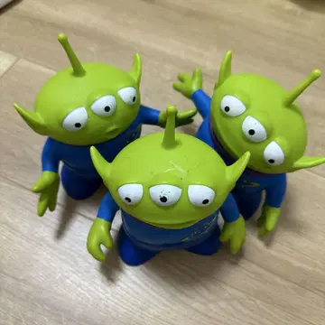 에이리언 피규어 3종 세트
