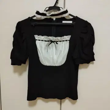 pium 라운드 프릴 초커 반팔 티셔츠 블랙 검정
