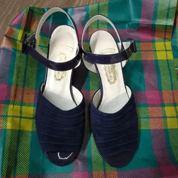 새상품급 긴자 요시노야 샌들