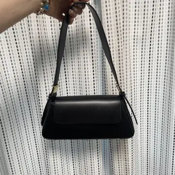 자라 숄더백