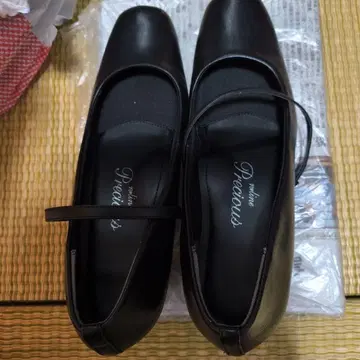 블랙 스트랩 펌프스 25.5cm
