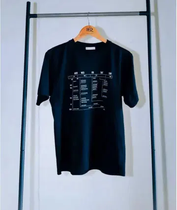 herneon 하네온 BUSY TEE 블랙 티셔츠