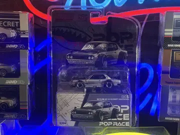 팝 레이스 1/64 닛산 스카이라인 GT-R V8 드리프트