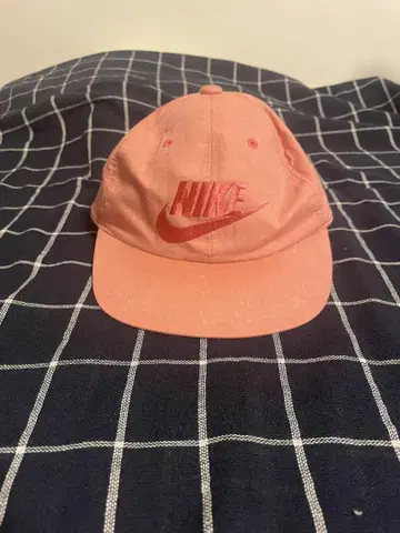 Nike 핑크 야구 모자