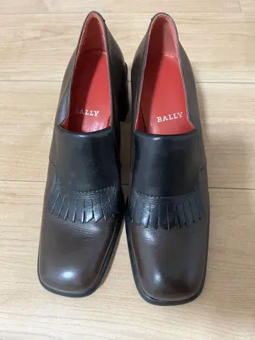 발리 펌프스 새상품