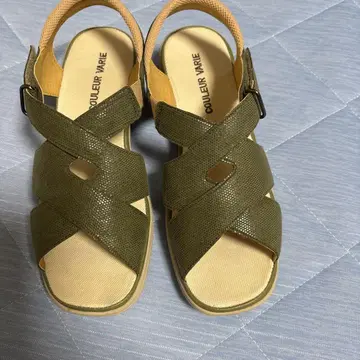 새상품급 크롤 발리에 샌들 24cm