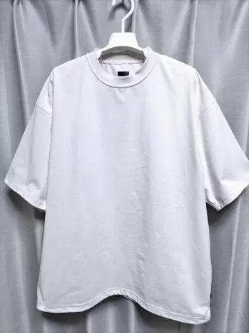 다이와 PIER39 TECH DRAWSTRING S/S TEE 화이트