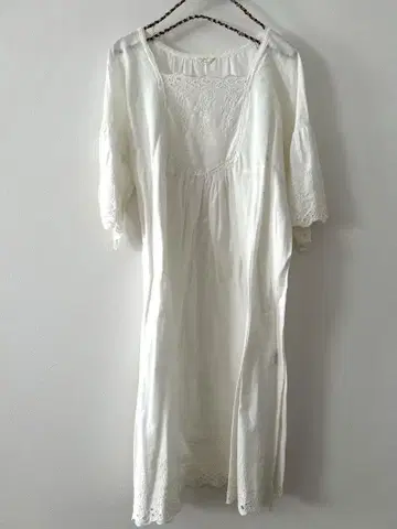스크런치 Chou Chou de maman 원피스 화이트