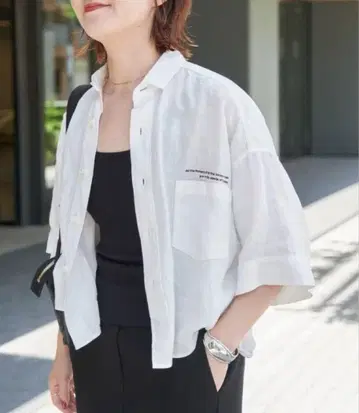 스픽 앤 스팬 ticca 별주 린넨 반팔 자수 셔츠
