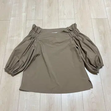 BLENHEIM 카멜 오프숄더 벌룬 슬리브 상의 XS
