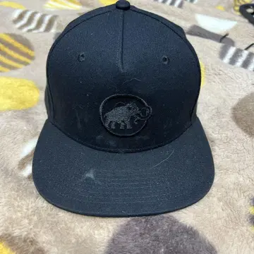 블랙 엠보싱 코끼리 로고 캡 S/M