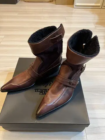 TORNADO MART 브라운 앵클 부츠 미사용 새상품, 박스 포함