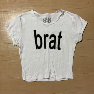 CHARLI XCX brat 프린트 크롭 티셔츠