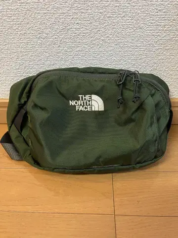 THE NORTH FACE 바디백 올리브 그린