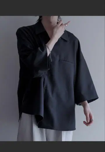cussil TR 스트레치 루즈 실루엣 2way 오픈 카라 셔츠