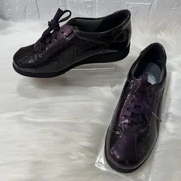 새상품급 긴자 요시노야 요시노야 에나멜 스니커즈 22cm