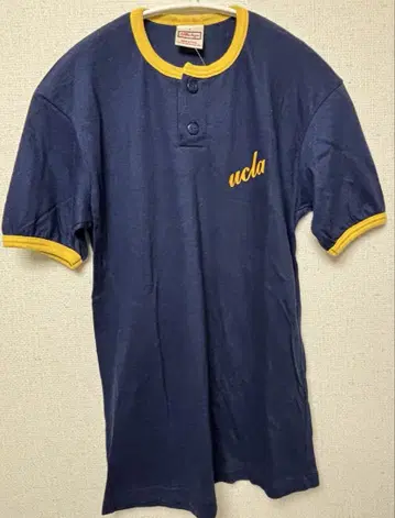 UCLA 티셔츠 S 사이즈