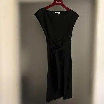 다이앤 DVF 블랙 랩 드레스 사이즈 4