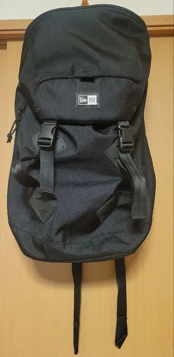 뉴에라 블랙 백팩 28L
