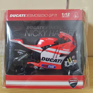 1/12 완제품 바이크 DUCATI GP11 니키 헤이든