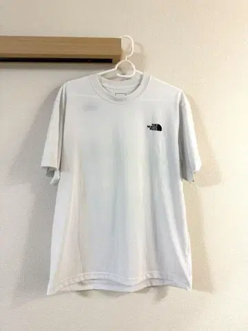 The North Face 화이트 티셔츠
