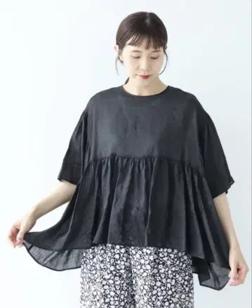 yuni 160 로얄 라미 개더 블라우스