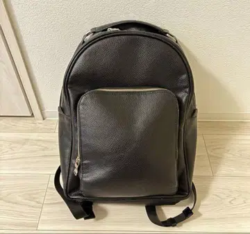 자라 블랙 인조 가죽 백팩