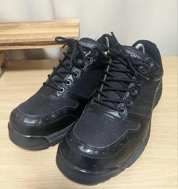 브룩스 고어텍스 블랙 가죽 스니커즈 사이즈 25cm, 와이드 4E