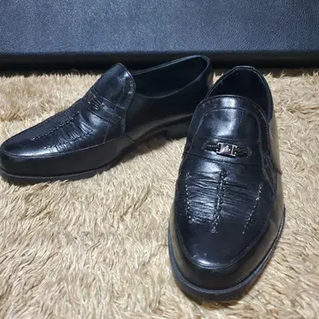 MG 블랙 가죽 로퍼 금장 장식 26cm