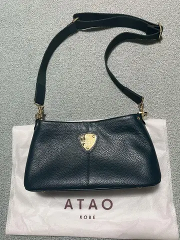 ATAO 보타니컬 그린 가죽 숄더백(치비)