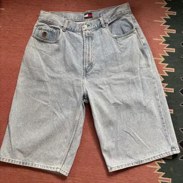 Tommy Jeans 라이트 블루 숏 팬츠